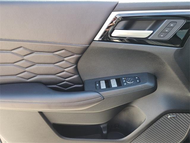 new 2025 Mitsubishi Outlander car, priced at $33,905