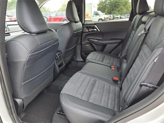 new 2025 Mitsubishi Outlander car, priced at $32,670