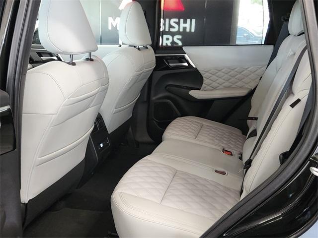 new 2024 Mitsubishi Outlander car, priced at $37,320