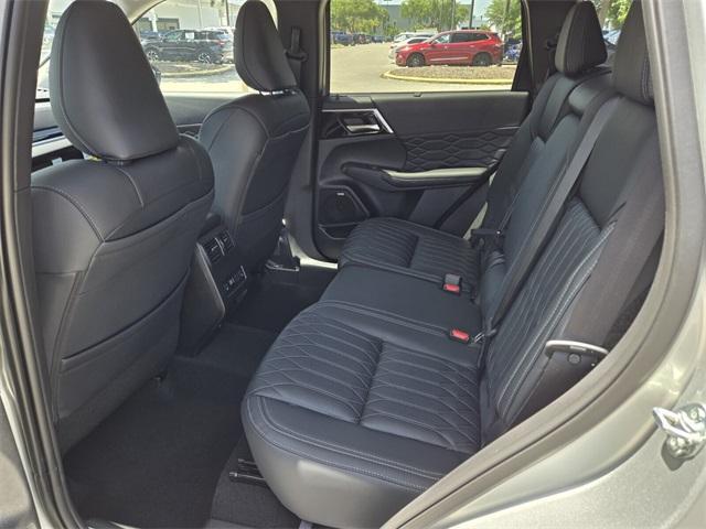 new 2025 Mitsubishi Outlander car, priced at $34,100