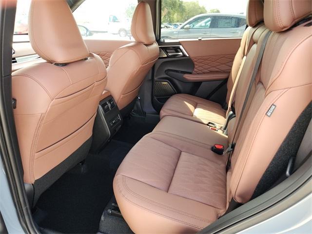 new 2025 Mitsubishi Outlander car, priced at $37,745