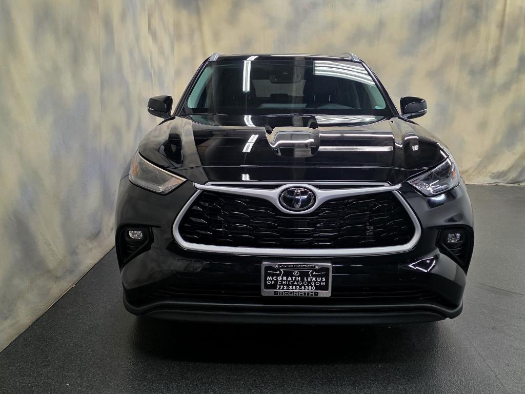 used 2024 Toyota Highlander car, priced at $40,680