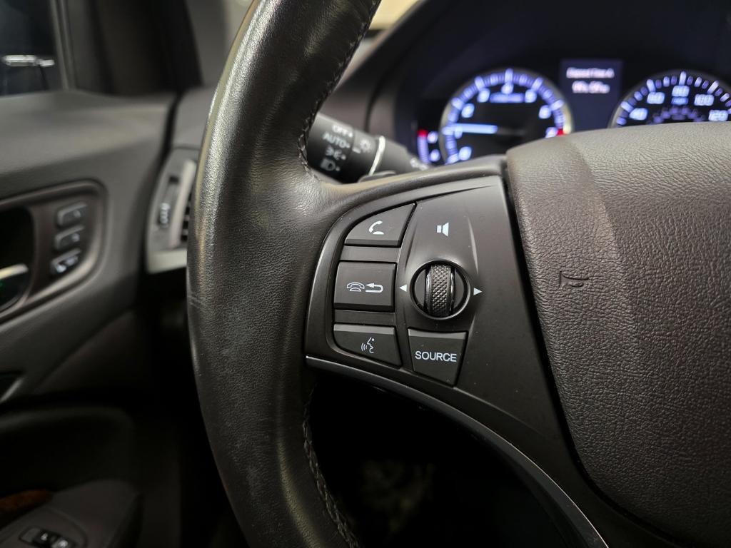 used 2020 Acura MDX car, priced at $27,488