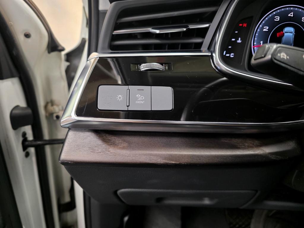 used 2020 Audi Q7 car, priced at $28,988