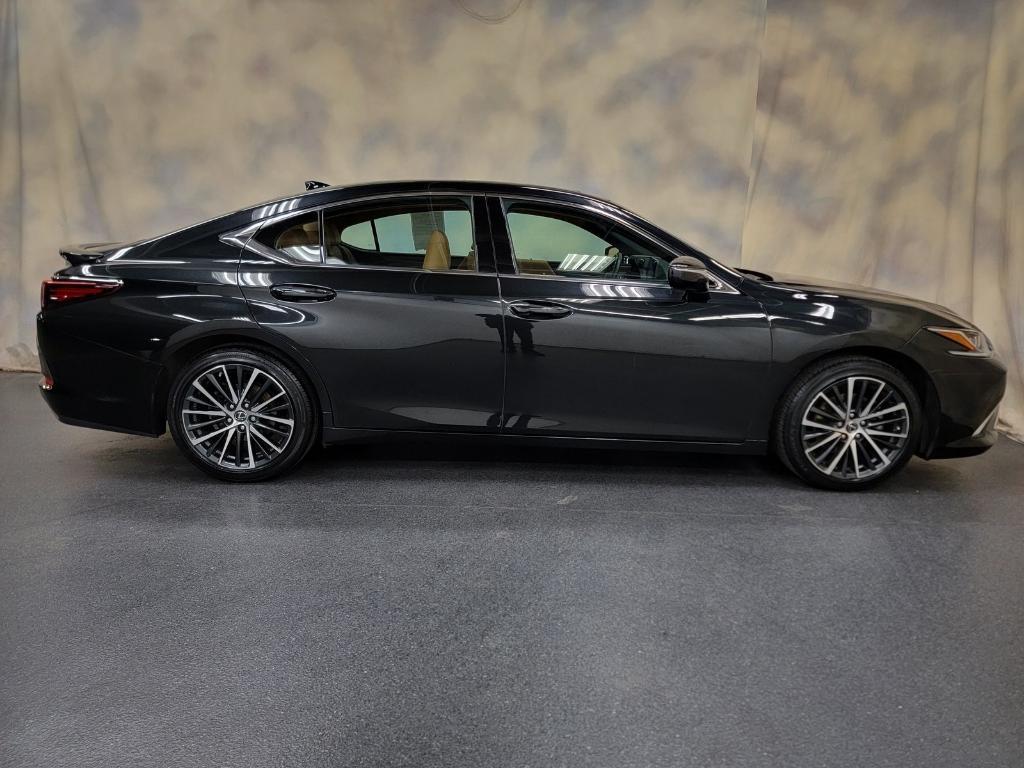 used 2022 Lexus ES 350 car, priced at $37,488