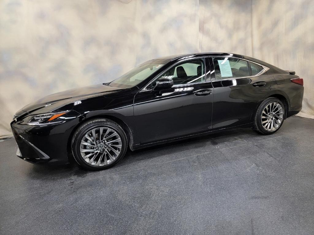 used 2024 Lexus ES 300h car, priced at $52,988