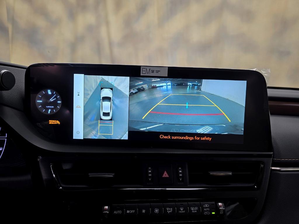 new 2025 Lexus ES 350 car, priced at $53,039
