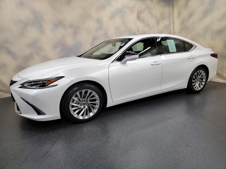 used 2023 Lexus ES 300h car, priced at $47,988