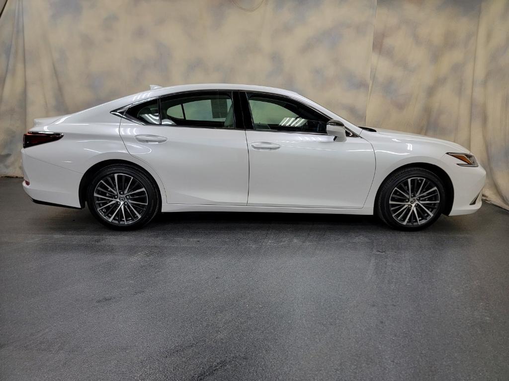 used 2024 Lexus ES 350 car, priced at $43,988