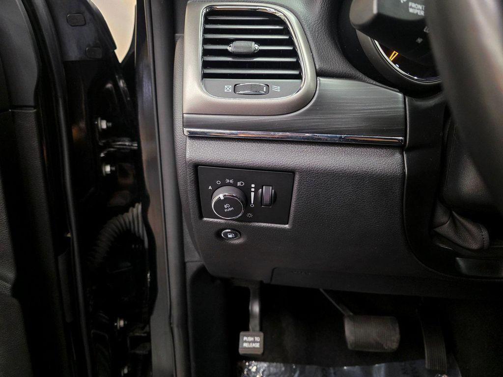 used 2019 Jeep Grand Cherokee car, priced at $23,988