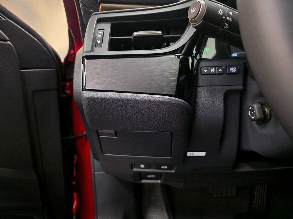 new 2025 Lexus ES 350 car, priced at $48,925