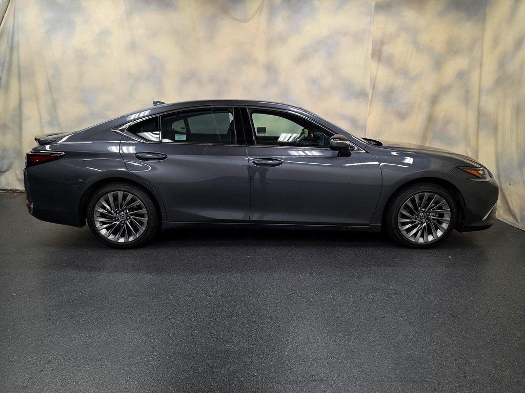 used 2025 Lexus ES 300h car, priced at $49,380