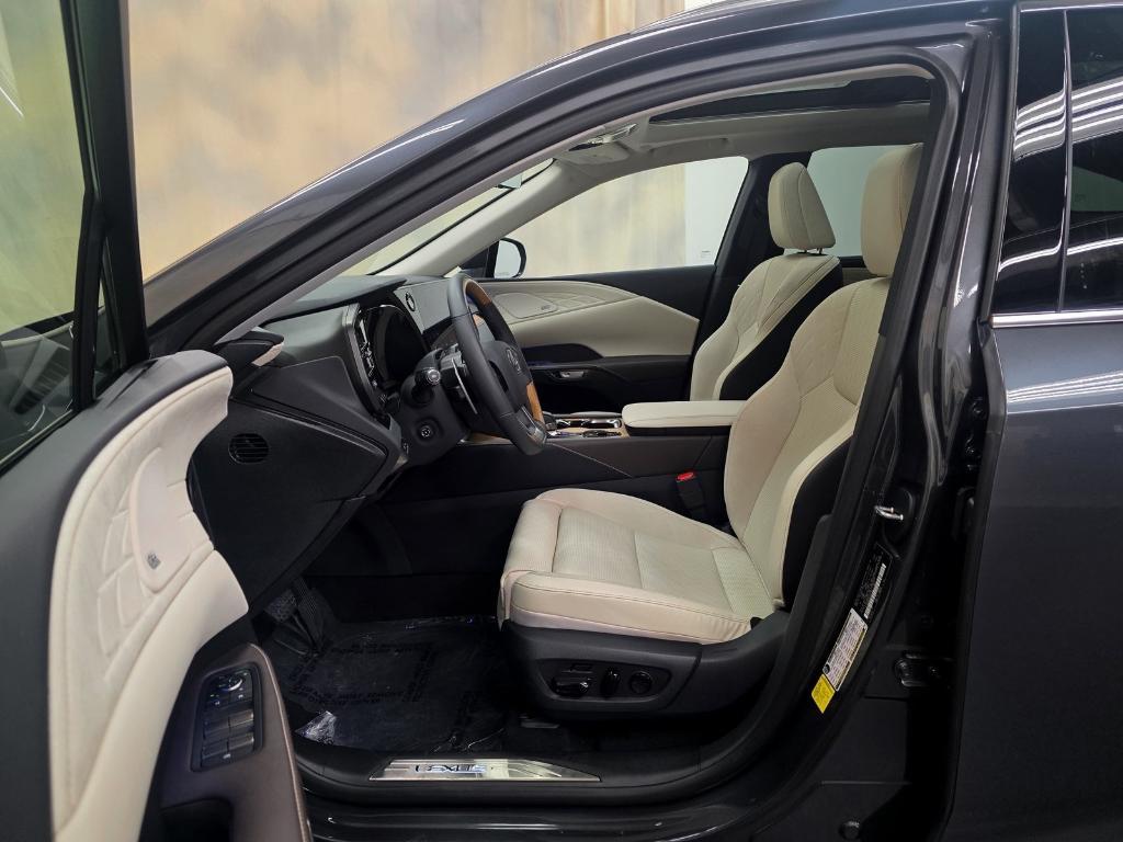 used 2025 Lexus RX 350h car, priced at $68,988