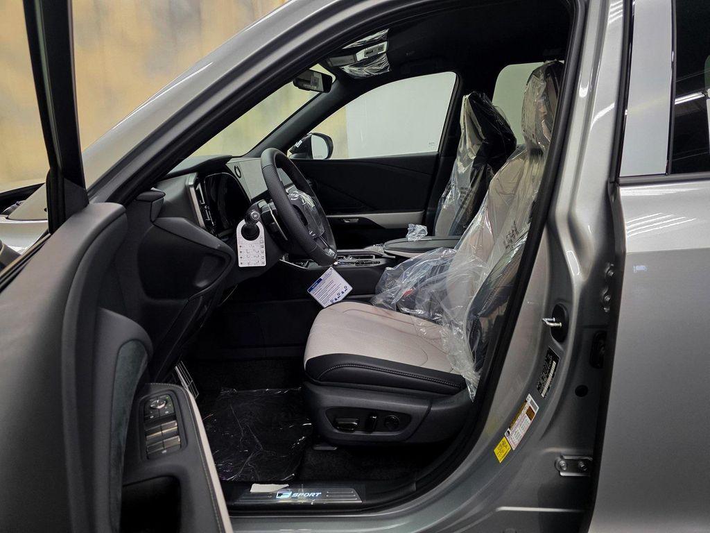 new 2025 Lexus TX 500h car, priced at $73,645