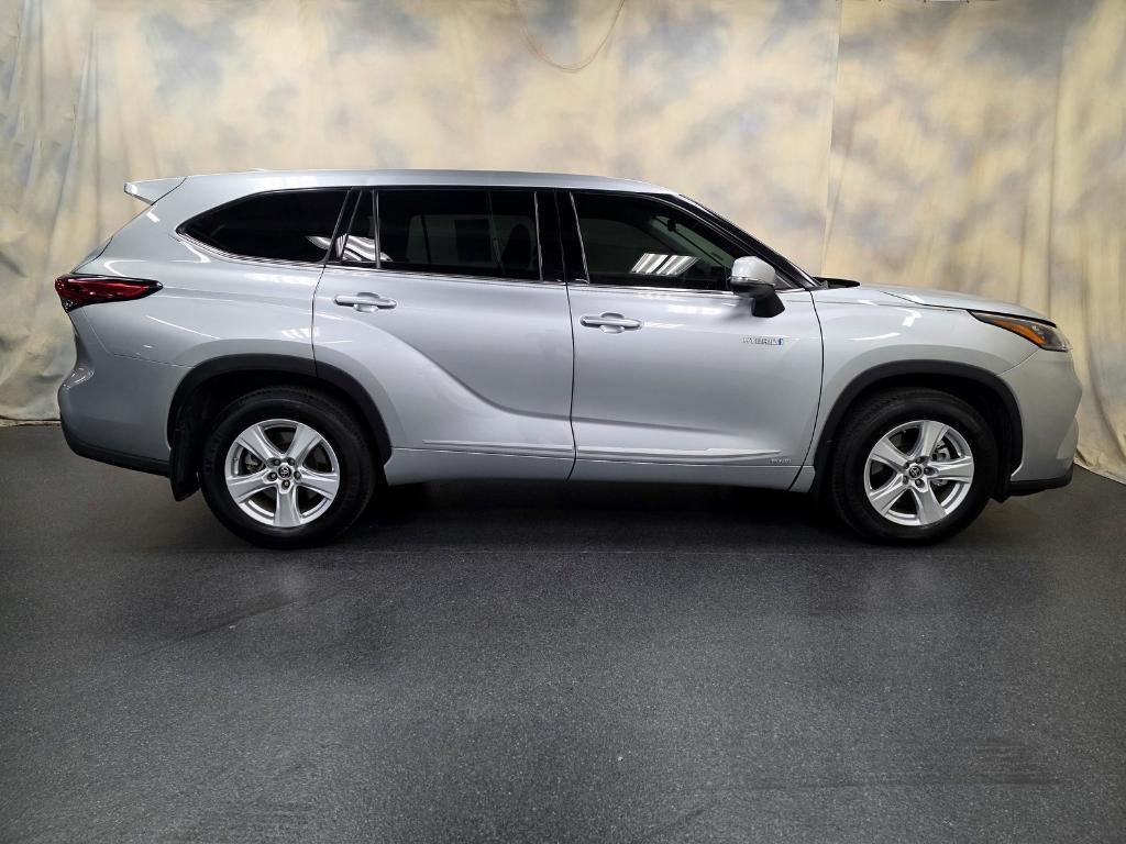 used 2020 Toyota Highlander Hybrid car, priced at $27,988
