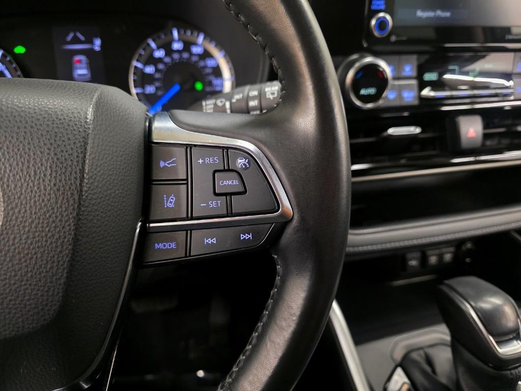 used 2020 Toyota Highlander Hybrid car, priced at $27,988