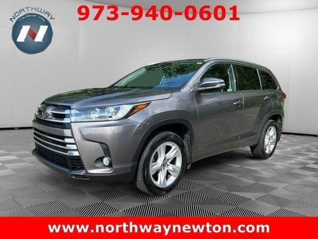 used 2018 Toyota Highlander car, priced at $24,797