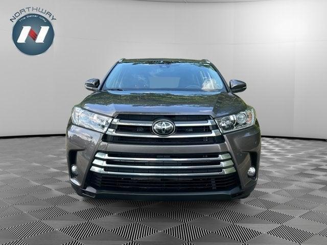 used 2018 Toyota Highlander car, priced at $24,797