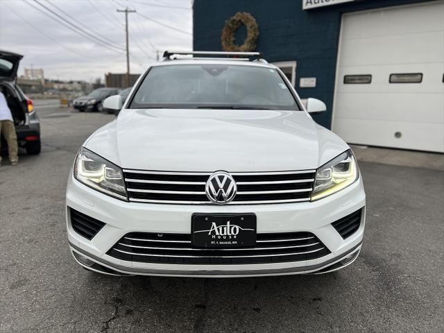 used 2017 Volkswagen Touareg car, priced at $25,495