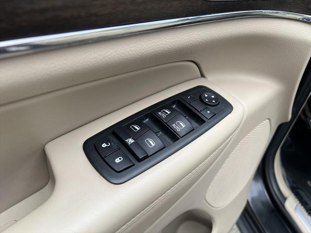 used 2014 Jeep Grand Cherokee car, priced at $15,495