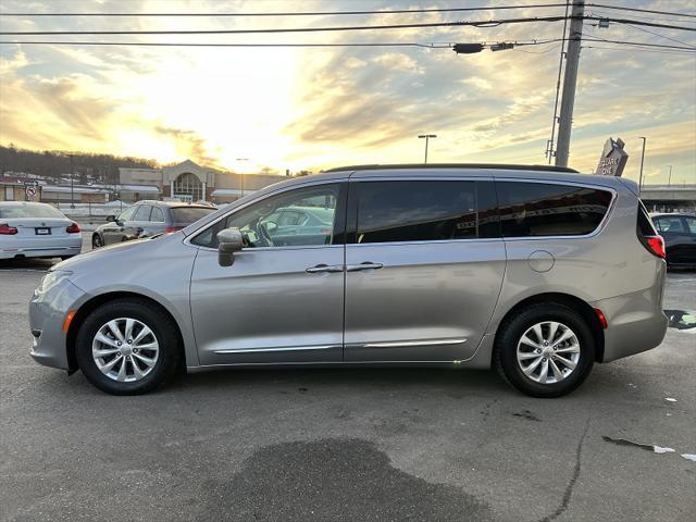 used 2017 Chrysler Pacifica car, priced at $15,995