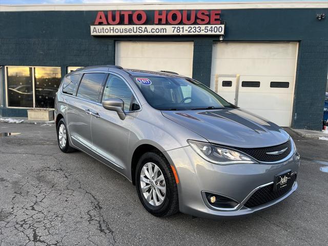 used 2017 Chrysler Pacifica car, priced at $15,995