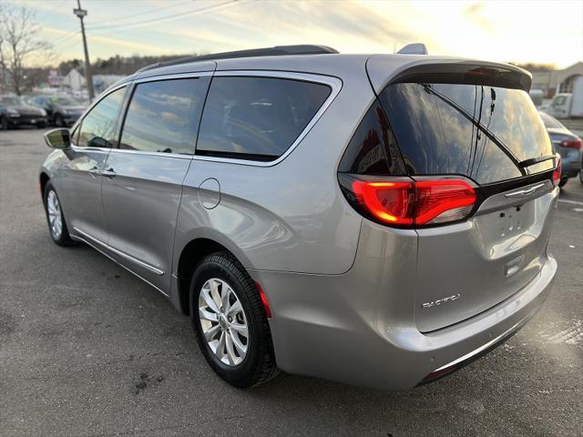 used 2017 Chrysler Pacifica car, priced at $15,995