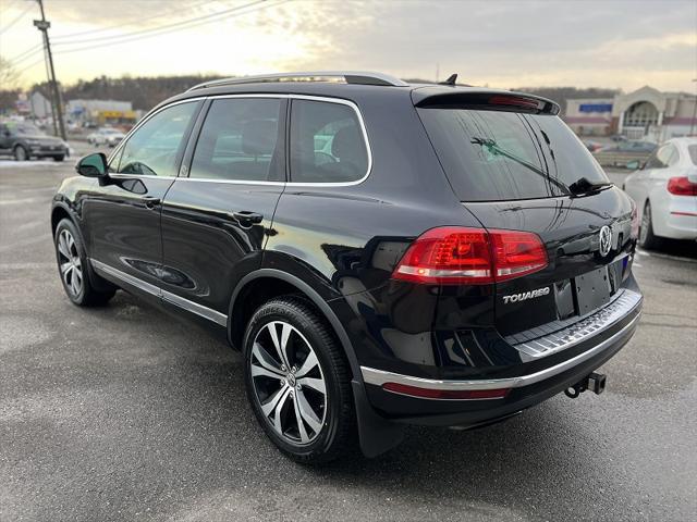 used 2017 Volkswagen Touareg car, priced at $17,495