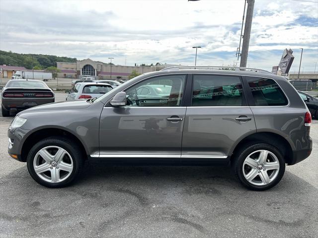 used 2008 Volkswagen Touareg 2 car, priced at $11,995