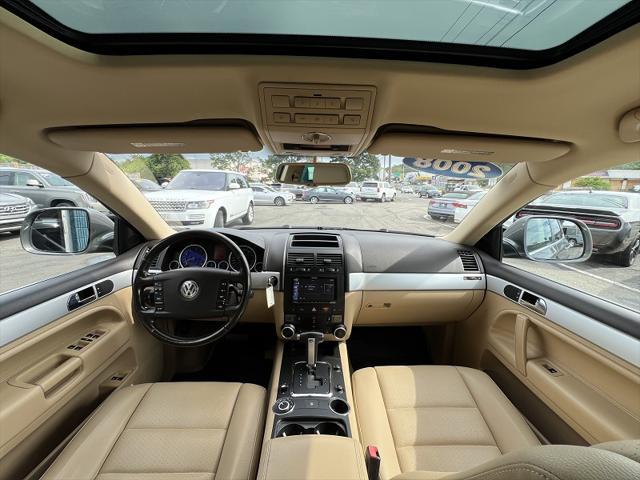 used 2008 Volkswagen Touareg 2 car, priced at $11,995