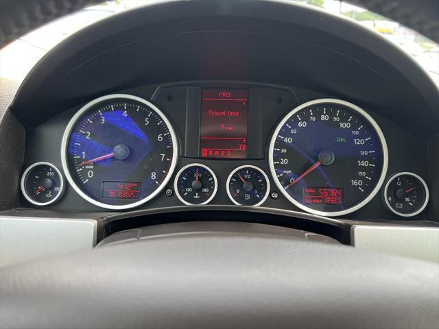 used 2008 Volkswagen Touareg 2 car, priced at $11,995