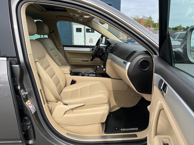 used 2008 Volkswagen Touareg 2 car, priced at $11,995