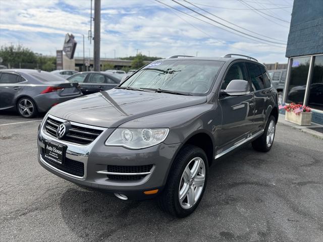 used 2008 Volkswagen Touareg 2 car, priced at $11,995