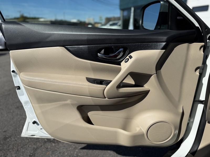 used 2015 Nissan Rogue car, priced at $14,995