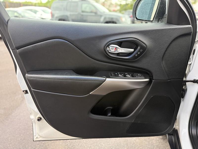 used 2019 Jeep Cherokee car, priced at $16,995