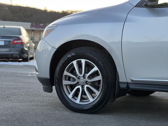 used 2014 Nissan Pathfinder car, priced at $13,995