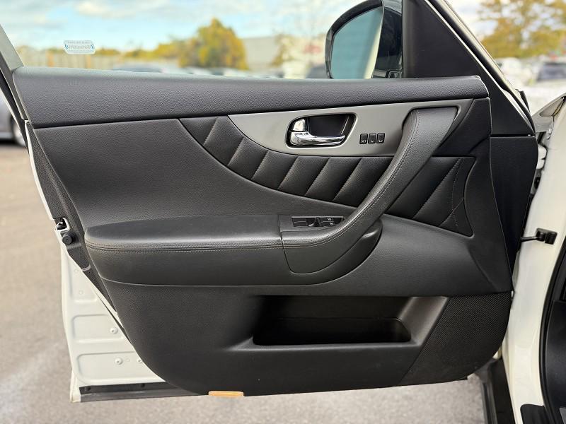 used 2015 INFINITI QX70 car, priced at $16,995