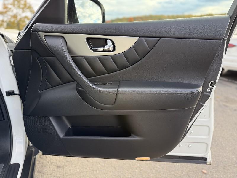 used 2015 INFINITI QX70 car, priced at $16,995