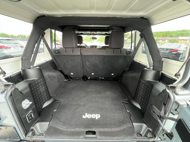 used 2015 Jeep Wrangler Unlimited car, priced at $16,995