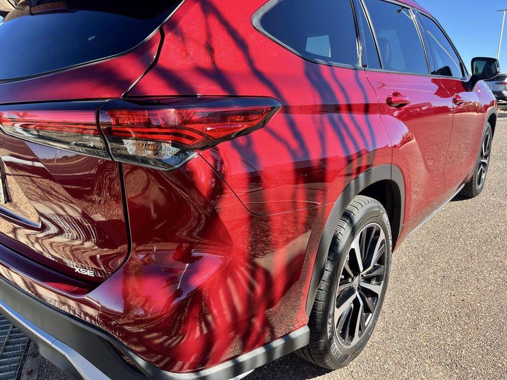 used 2022 Toyota Highlander car, priced at $36,789