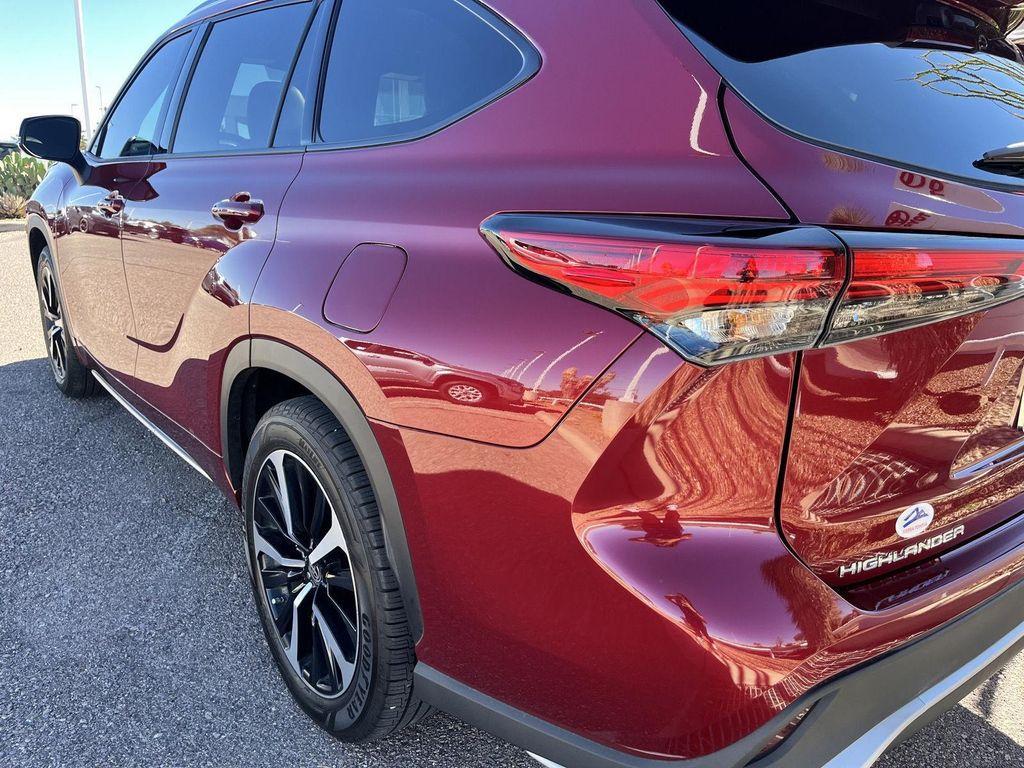 used 2022 Toyota Highlander car, priced at $36,789