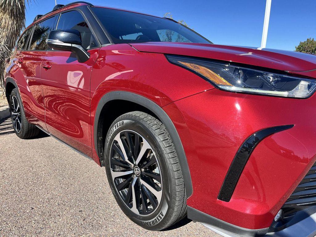 used 2022 Toyota Highlander car, priced at $36,789