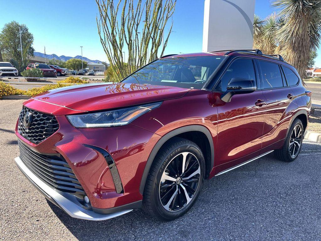 used 2022 Toyota Highlander car, priced at $36,789