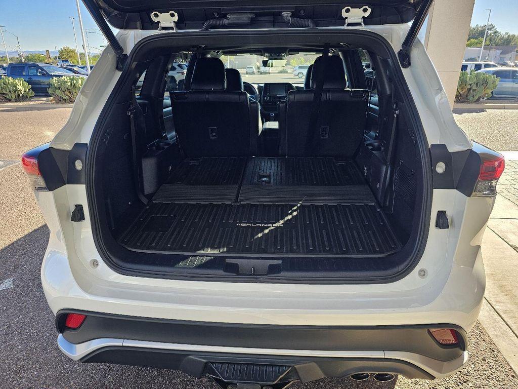 used 2021 Toyota Highlander car, priced at $32,389