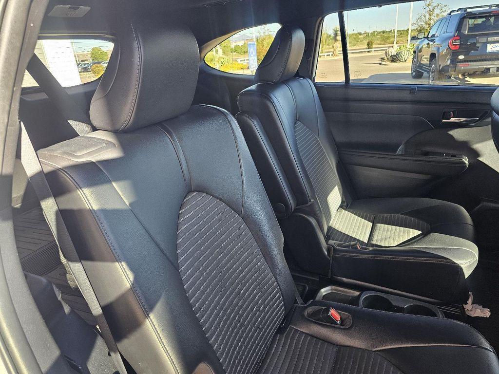 used 2021 Toyota Highlander car, priced at $32,389