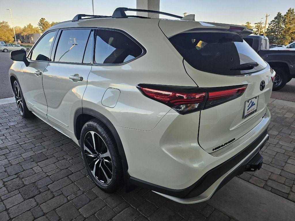 used 2021 Toyota Highlander car, priced at $32,389