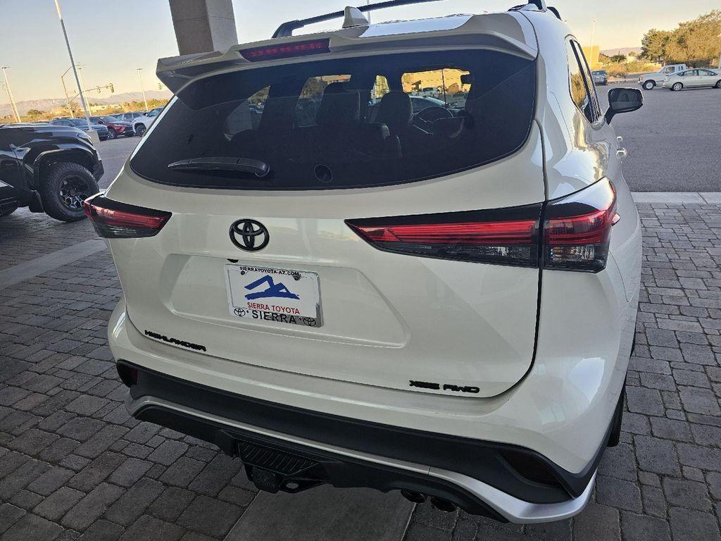 used 2021 Toyota Highlander car, priced at $32,389