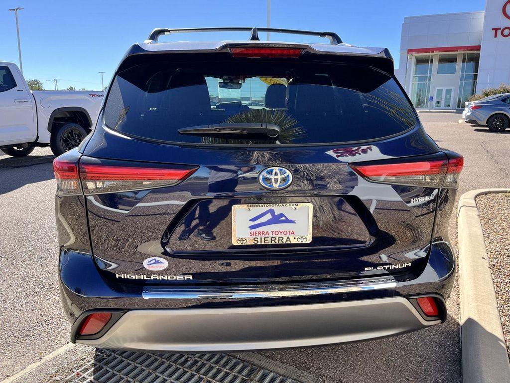 used 2023 Toyota Highlander Hybrid car, priced at $44,289