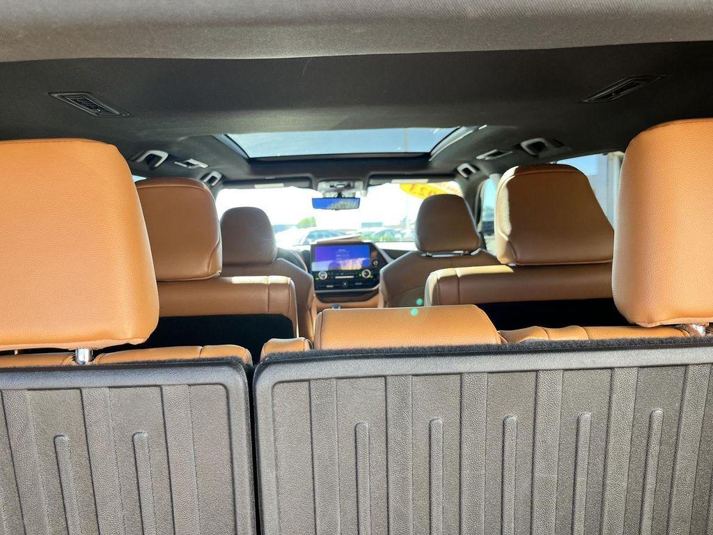 used 2023 Toyota Highlander Hybrid car, priced at $44,289