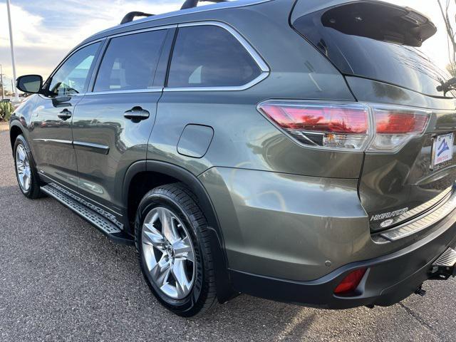 used 2016 Toyota Highlander Hybrid car, priced at $27,289